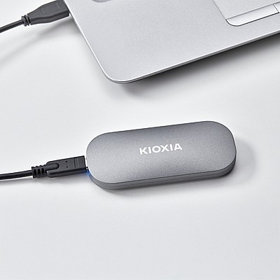 Dysk SSD KIOXIA Exceria Plus 500 GB USB 3.2 Dysk SSD KIOXIA Exceria Plus 500 GB USB 3.2
