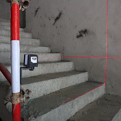 Επίπεδο λέιζερ Uni-T LM570R-I