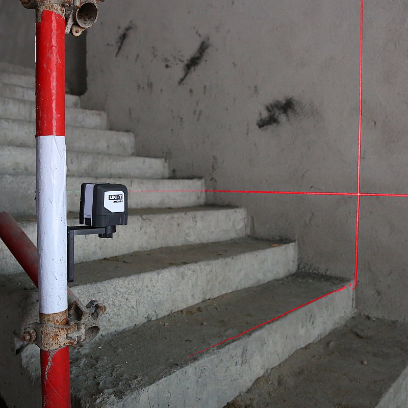 Επίπεδο λέιζερ Uni-T LM570R-I