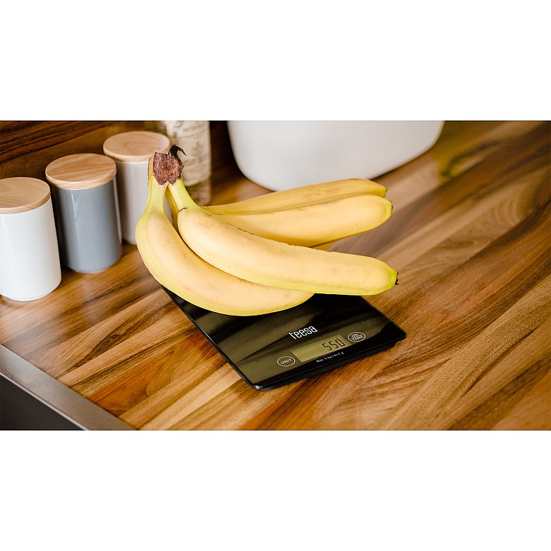 Μαύρη γυάλινη ζυγαριά κουζίνας