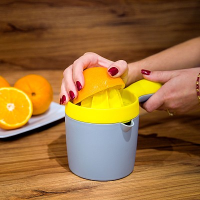 Χειροκίνητος αποχυμωτής εσπεριδοειδών